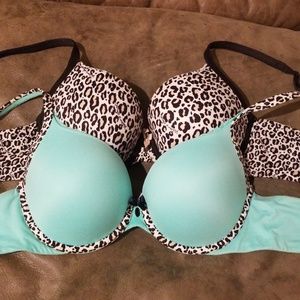 VS BODY BY VICTORIA BRA SET OF 2